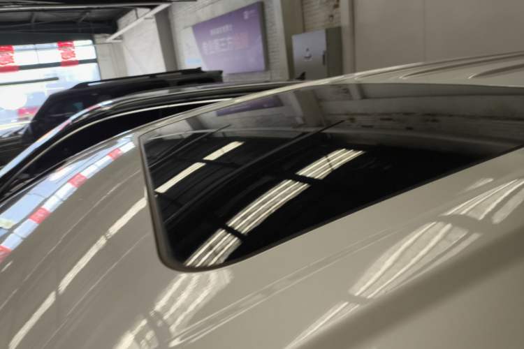 Used Buick GL8 2023 ES Lu Zun Deluxe and Yue Edition