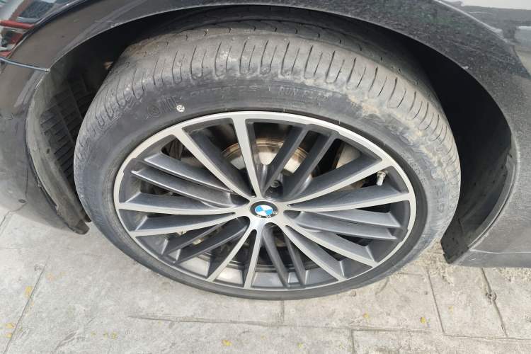 Used BMW 5 Series 2022 Restyled 530Li Leading Edition M Sport Package
