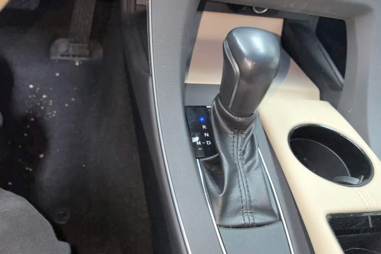 Used Toyota Avalon 2019 2.0L Luxury Edition China VI Standard
