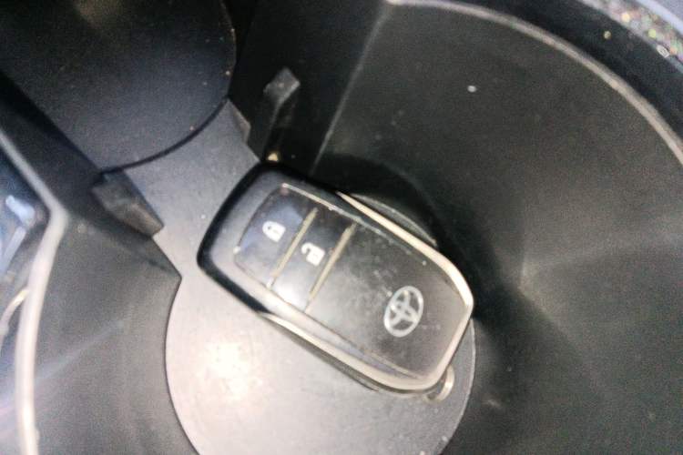 Used Toyota Highlander 2018 2.0T Four-Wheel Drive Luxury Edition 7 Seats China V Emission Standard
