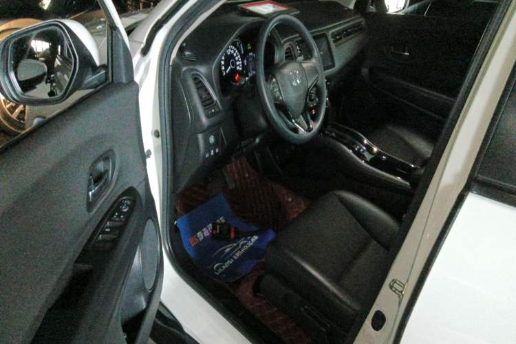 Used Honda Vezel 2020 1.5L CVT Pioneer Edition
