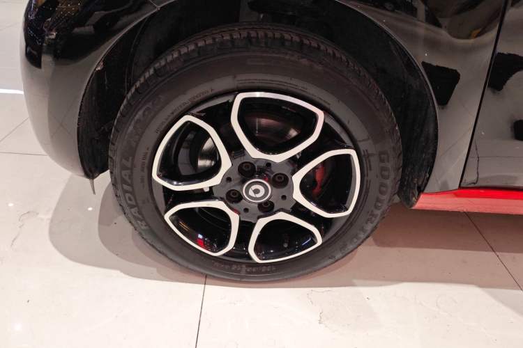 Used  forfour 2016 1.0L 52 kW Passion Edition
