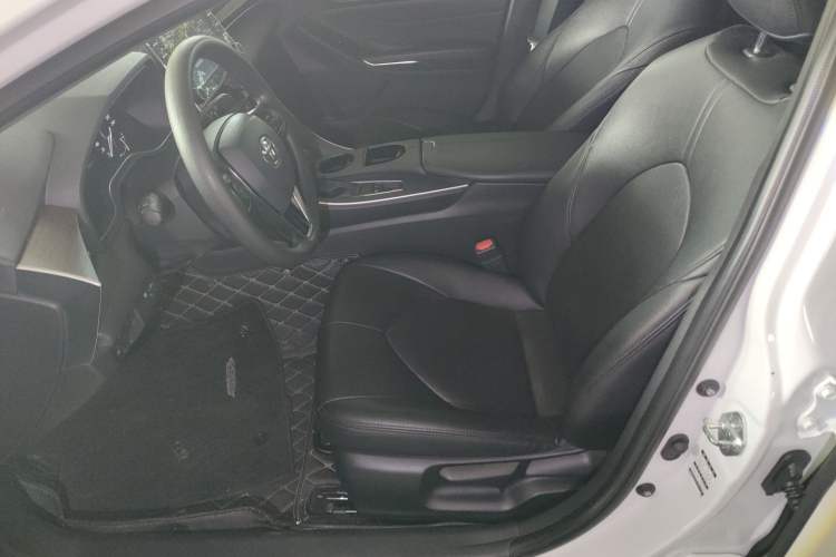 Used Toyota Avalon 2019 2.0L Ambition Edition China VI
