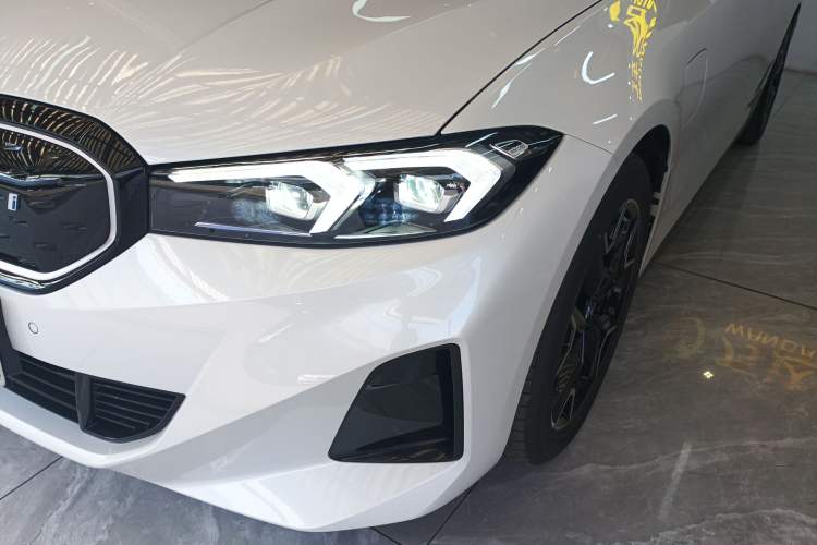 Used BMW i3 2023 eDrive 40 L Midnight Edition
