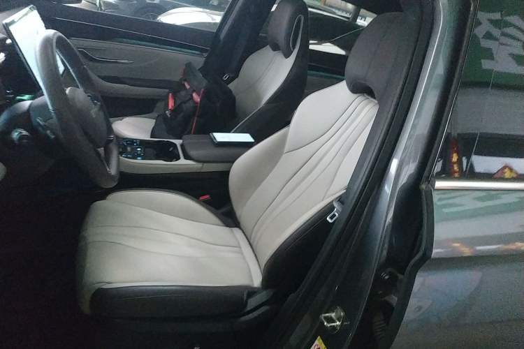 Used BYD Song PLUS New Energy 2025 DM-i Smart Drive 112KM Prestige Model
