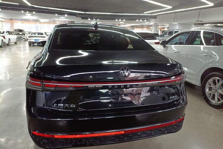Used Volkswagen Passat 2025 Pro 380TSI Starry Dragon Edition
