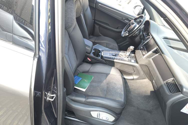 Used Porsche Macan 2017 Macan 2.0T
