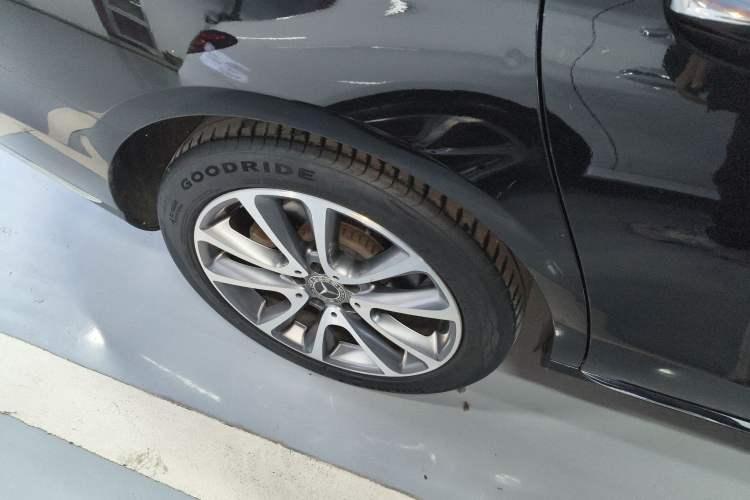 Used Mercedes-Benz E-Class 2019 E 260 L
