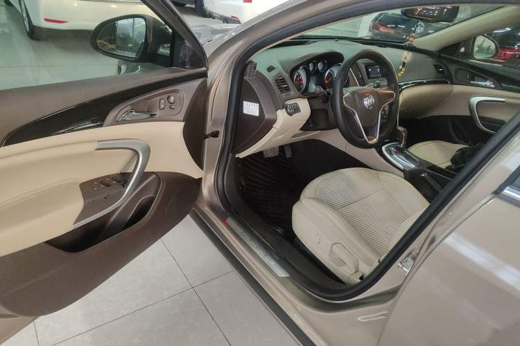 Used Buick Regal 2015 2.0L Leading Fashion Edition
