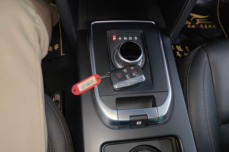 Used Land Rover Discovery Sport 2018 240 PS PURE Edition
