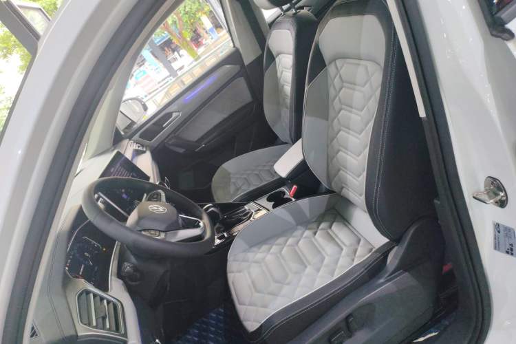 Used Volkswagen Tayron 2023 330TSI Two-Wheel-Drive R-Line High-Energy Version
