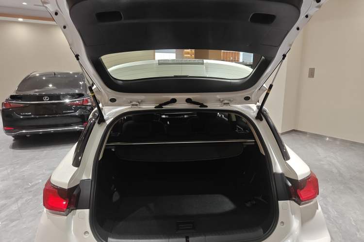 Used Lexus CT 2017 CT200h Elite Edition Monotone China VI
