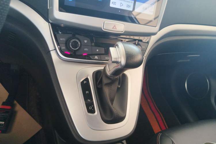 Used Haval M6 2018 Revised Version 1.5T DCT Two-Wheel Drive Elite Edition
