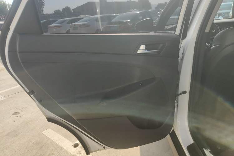 Used Hyundai Tucson 2015 1.6T Dual-Clutch Two-Wheel-Drive Smart Model