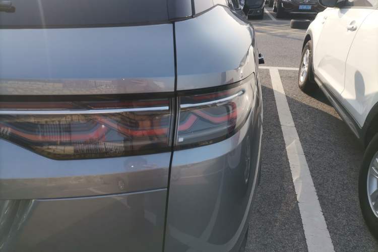 Used BYD Song L DM-i 2024 112 km Leading Edition