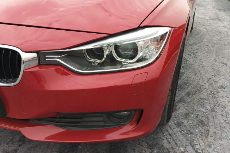 Used BMW 3 Series 2015 320i Luxury Line Stylish Edition
