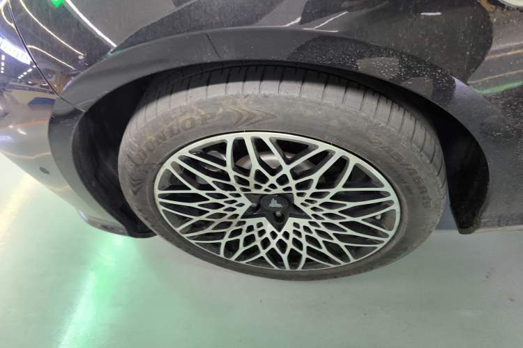 Used NETA S 2022 Pure Electric 715 km Range Rear-Wheel Drive Mid-Range Version
