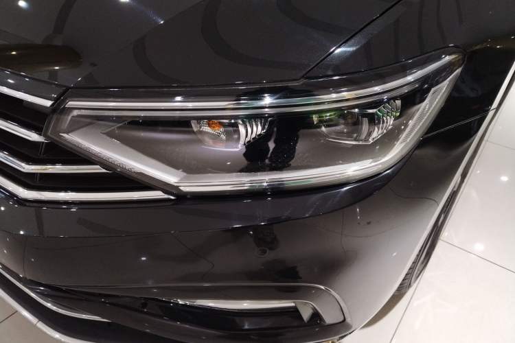 Used Volkswagen Magotan 2020 330TSI DSG Leading Model
