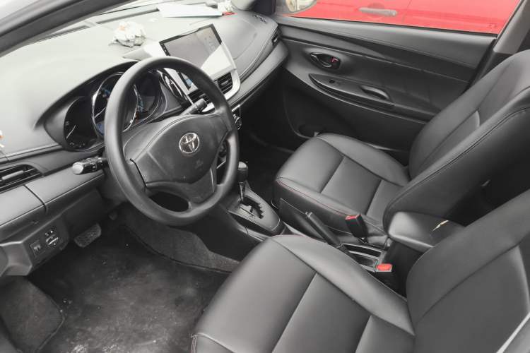 Used Toyota YARiS L 2016 Revised 1.5E CVT Charming Edition