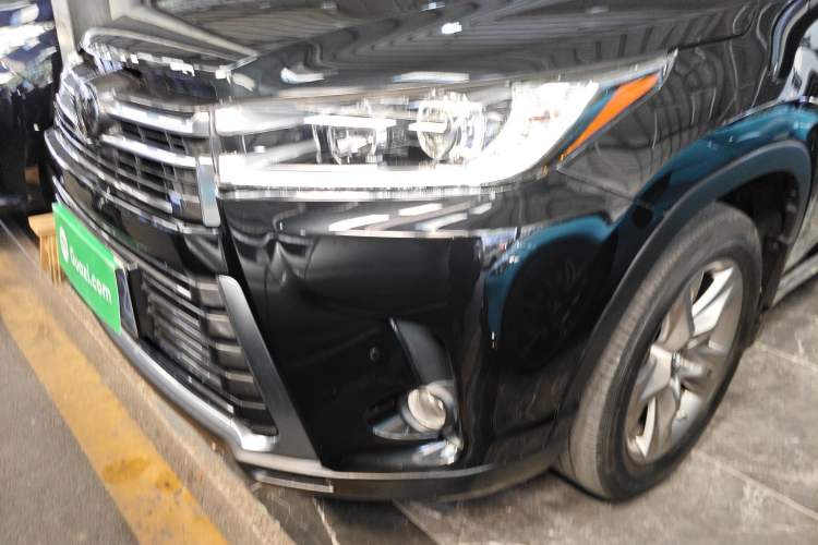 Used Toyota Highlander 2018 2.0T Four-Wheel Drive Prestige Version 7 Seats China VI Standard