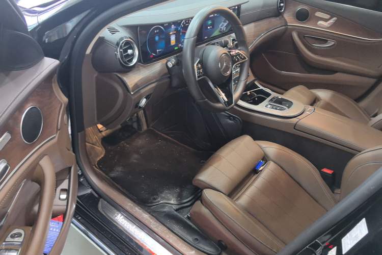 Used Mercedes-Benz E-Class New Energy 2022 Second Facelift E 350 e L Plug-in Hybrid Sedan
