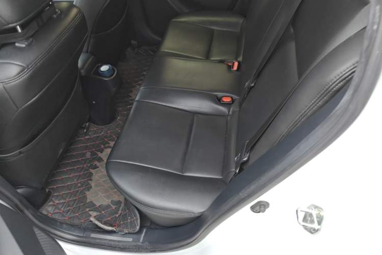 Used Toyota YARiS L 2019 1.5E CVT Dynamic Edition China VI compliant
