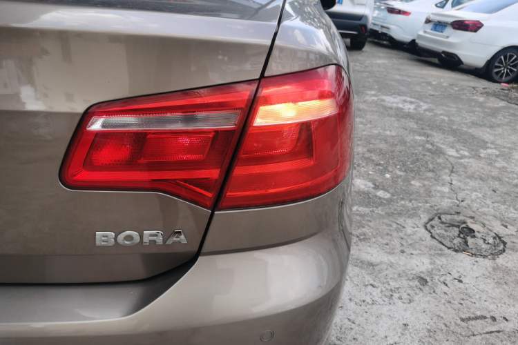 Used Volkswagen Bora 2015 Value Edition 1.6L Automatic Fashion Version