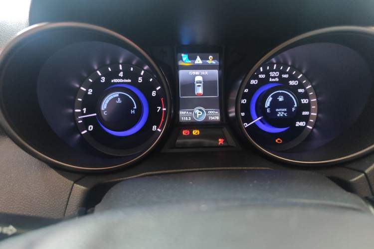 Used Changan CS75 2014 1.8T Automatic Elite Version China V Standard
