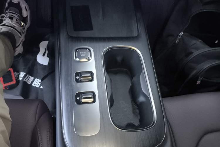 Used  SU7 2024 Rear-Drive Long-Range Intelligent Driving Version
