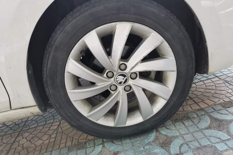 Used Skoda Rapid 2018 1.6L Automatic Comfort Edition
