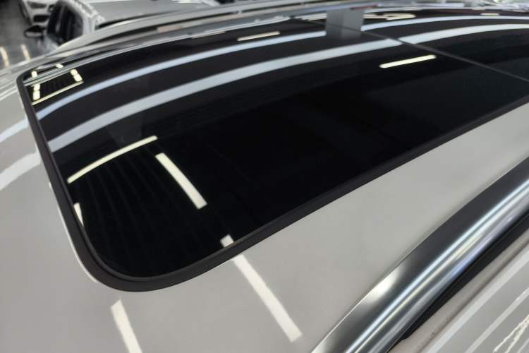 Used Volkswagen Tiguan L 2020 330TSI Automatic Two-Wheel Drive Panoramic Comfort Edition China VI Standard
