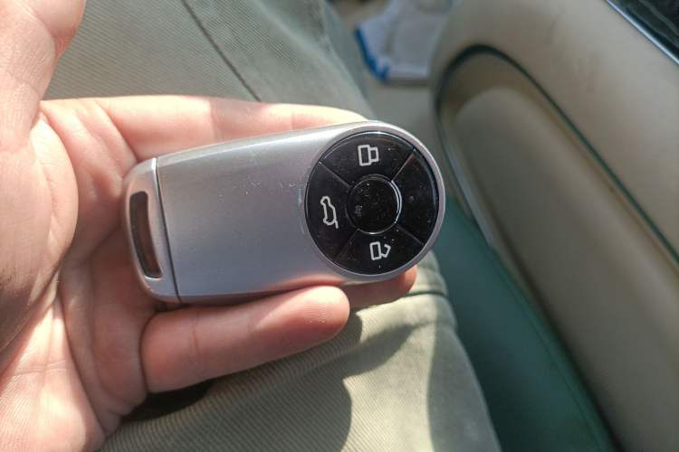 Used ORA Good Cat 2023 401 km Standard Range Luxury Version Lithium Iron Phosphate