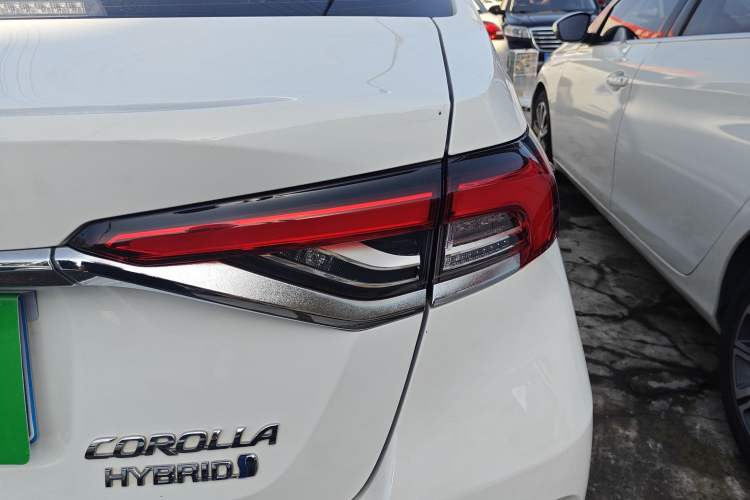 Used Toyota Corolla 2021 Dual-Motor 1.8L E-CVT Elite Edition