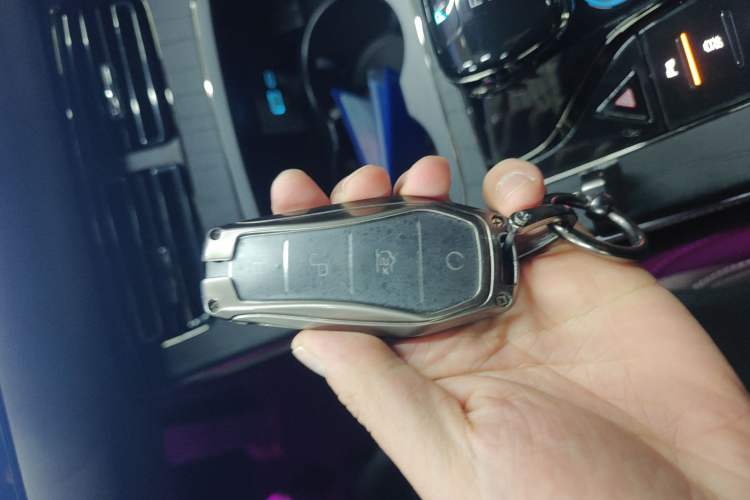 Used BYD Han 2022 DM-i 121KM Prestige Model
