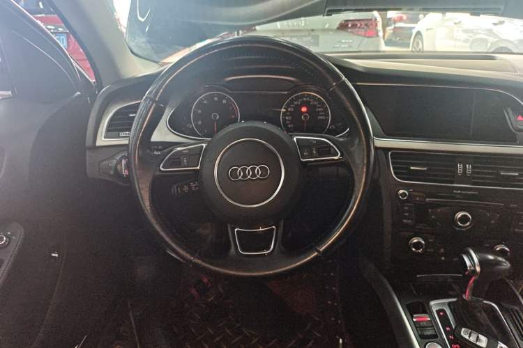 Used Audi A4L 2015 35 TFSI Automatic Standard Model
