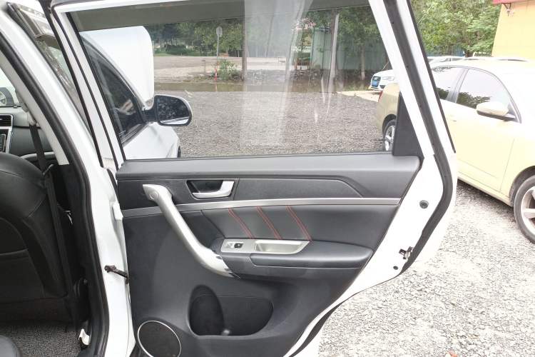 Used Haval M6 2019 1.5T DCT Two-Wheel Drive Elite Version China VI Standard
