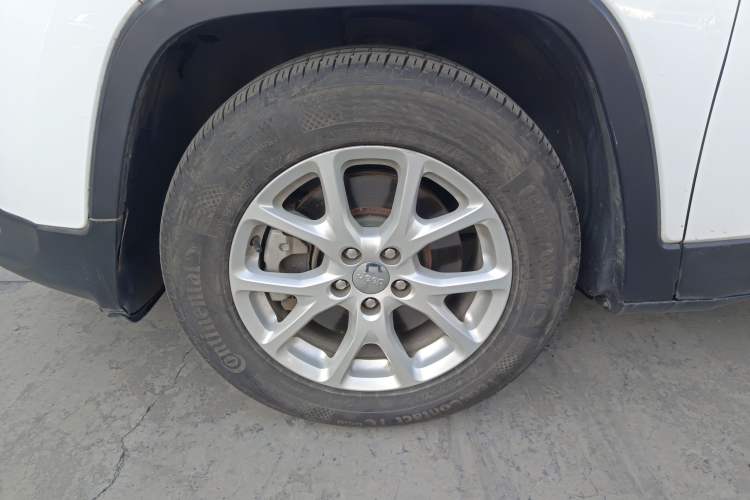 Used  Cherokee 2017 2.0L Superior Edition