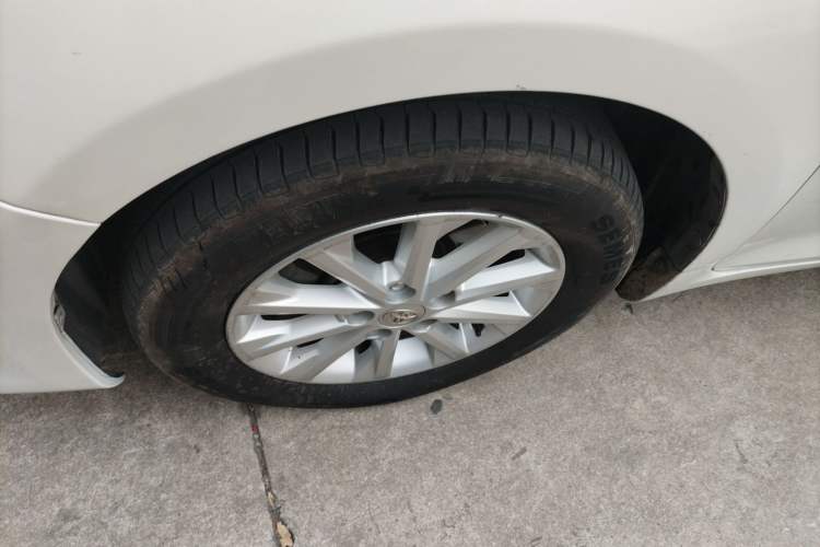 Used Toyota Camry 2015 Dual-Engine 2.5 HG Luxury Navigation Edition