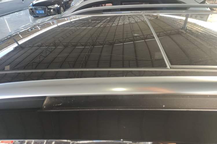 Used Volkswagen Tayron 2024 300TSI Two-Wheel-Drive Luxury Plus Advanced Version
