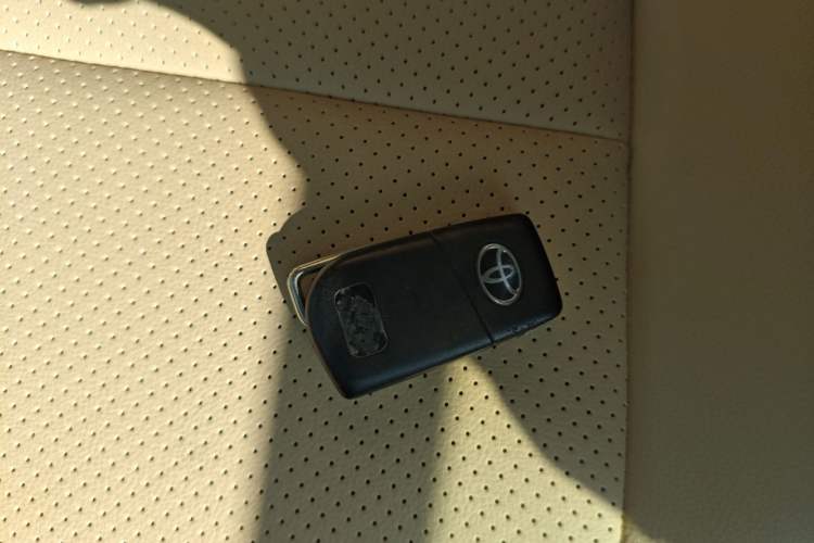 Used Toyota RAV4 2016 2.0L CVT Two-Wheel Drive Urban Edition China V Standard