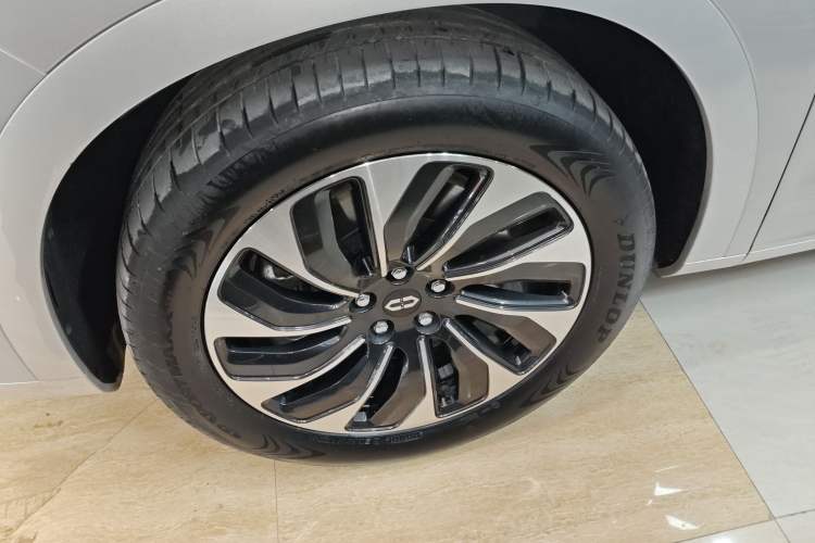 Used Hima AITO M7 2024 1.5T Rear-Drive Plus Version 5 Seats
