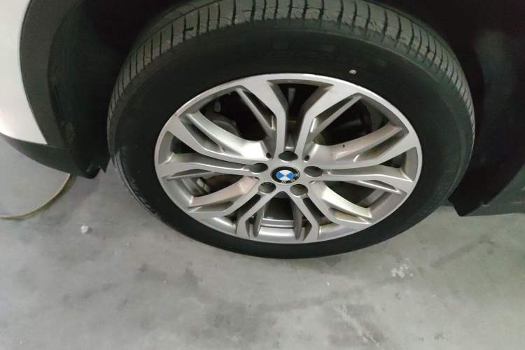 Used BMW X1 2018 sDrive20Li Leading Model
