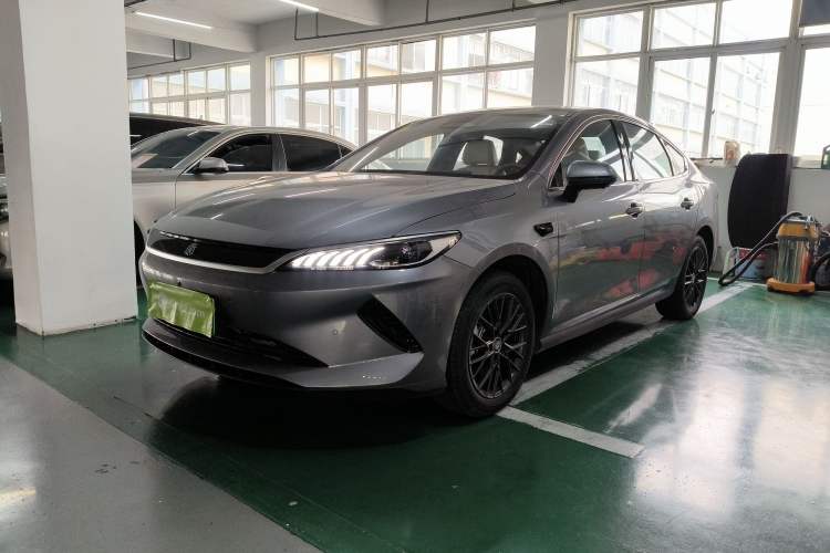 Used BYD Qin PLUS 2025 EV Smart Drive Edition 420KM Leading Model