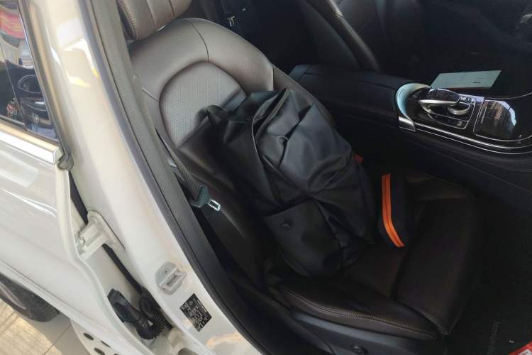 Used Mercedes-Benz GLC 2016 GLC 260 4MATIC Luxury Model
