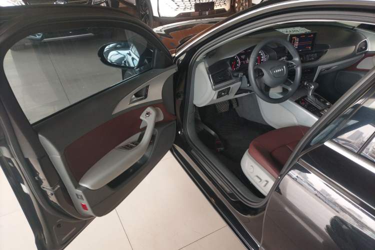 Used Audi A6L 2014 30 FSI Technology Model
