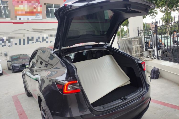 Used Tesla Model Y 2024 Rear-Wheel-Drive Version
