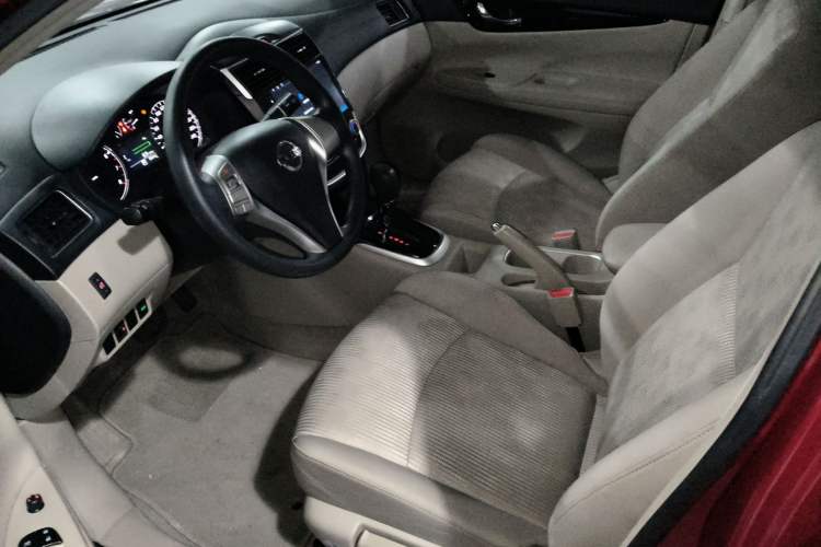 Used Nissan Tiida 2016 1.6L CVT Joyride Edition
