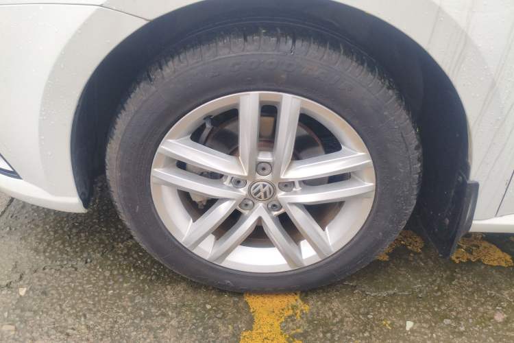 Used Volkswagen Gran Lavida 2017 180TSI DSG Comfort Edition
