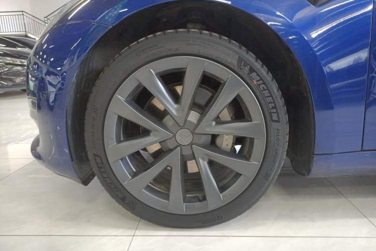 Used Tesla Model 3 2020 Long-Range Rear-Wheel-Drive Version

