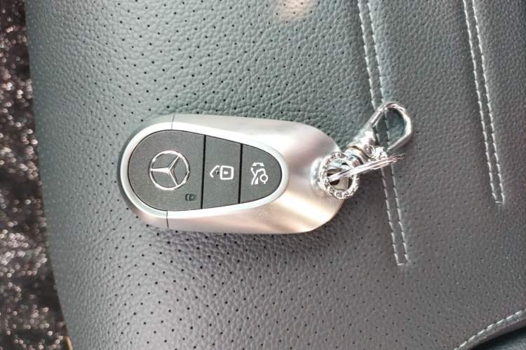 Used Mercedes-Benz C-Class 2025 Facelift C 260 L Sport Edition
